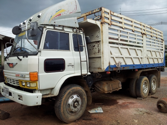 ขายด่วน hino ดั้ม  10 ล้อ