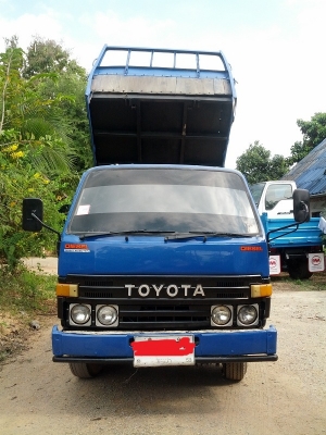 ขาย รถ 6 ล้อกลางติดดั้ม Dyna 300 ปี40