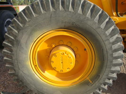 ขายรถตัก komatsu รุ่น jh 30 b