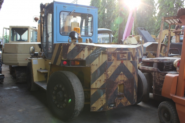 รถโฟคลิฟ TCM FVD115Z4 รถนอก ล้อหน้าคู่ รถโฟคลิฟ TCM FVD115Z4 รถนอก ล้อหน้าคู่