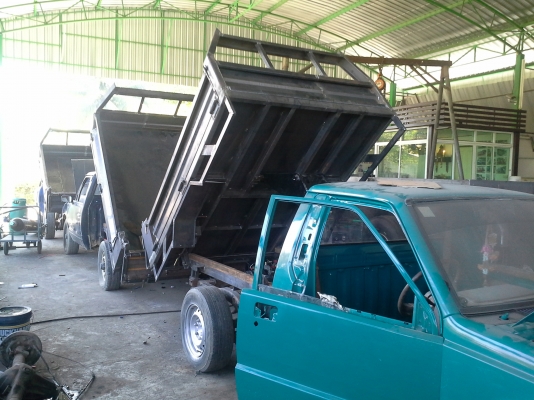 รับติดตั้งประกอบดั้มพ์ รถ 10 ล้อ 6ล้อ  รถปิ๊กอัพ ติดตั้งเครน  ราคากันเอง ต่อเร็ว รับรองความแข็งแรงโดยวิศวกร