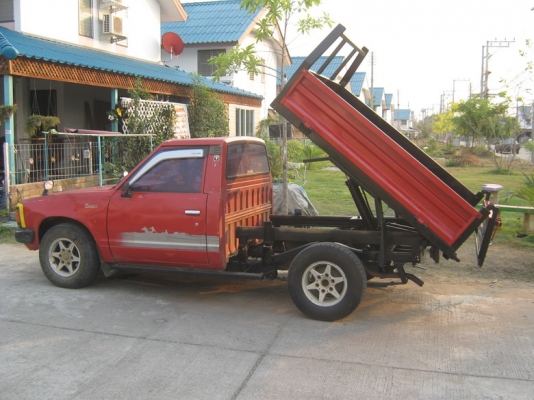 รับติดตั้งประกอบดั้มพ์ รถ 10 ล้อ 6ล้อ  รถปิ๊กอัพ ติดตั้งเครน  ราคากันเอง ต่อเร็ว รับรองความแข็งแรงโดยวิศวกร