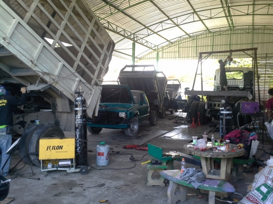 รับติดตั้งประกอบดั้มพ์ รถ 10 ล้อ 6ล้อ  รถปิ๊กอัพ ติดตั้งเครน  ราคากันเอง ต่อเร็ว รับรองความแข็งแรงโดยวิศวกร