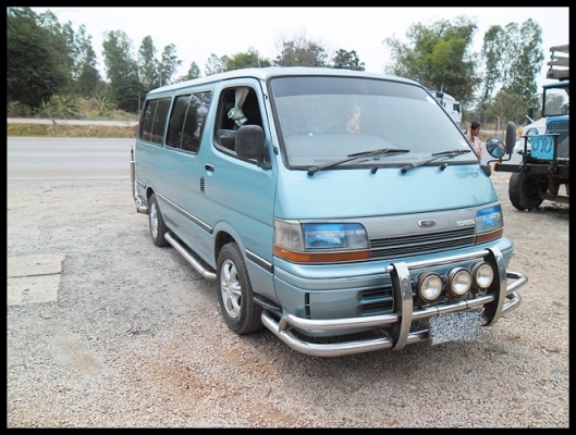 รถตู้ สภาพดี สวยๆ พร้อมใช้งาน