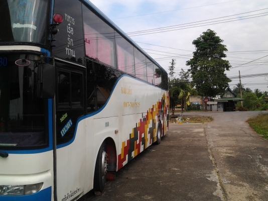 ขายบัสแอร์ชั้นครึ่ง43 ที่นั่งถุงลมแอร์แยกเครื่องหลัง750000จัดได้700000