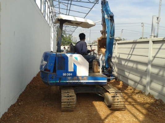 ขายแบคโฮ kobelco sk024 พร้อมใช้ ทำงานดีเร็วมากครับ