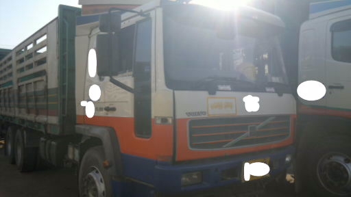 ขายพ่วงแม่ลูกไม่ดั้มกระบะเหล็ก  VOLVO 250 แรงม้า 2 เพลา ลูก 3 คาน สภาพสวยพร้อมใช้งาน ยางเต็ม ทะเบียนพร้อมโอน