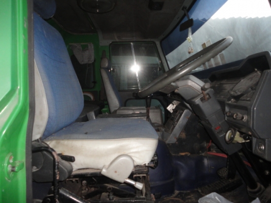 NISSAN  DIESEL   หัวลากพร้อมหางสองเพลา  มีเล่ม  พร้อมขายค่ะ