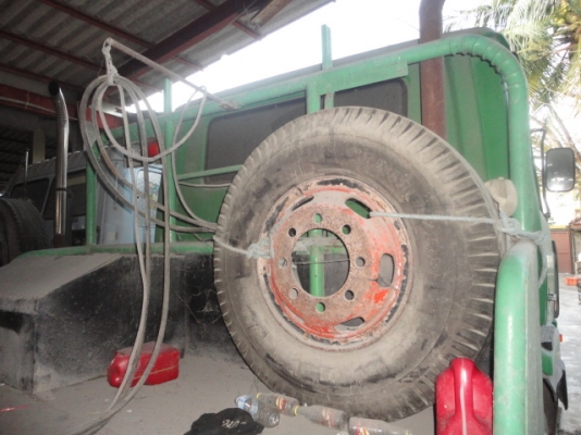 NISSAN  DIESEL   หัวลากพร้อมหางสองเพลา  มีเล่ม  พร้อมขายค่ะ