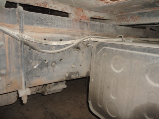 NISSAN  DIESEL   หัวลากพร้อมหางสองเพลา  มีเล่ม  พร้อมขายค่ะ