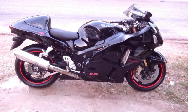 ขายhayabusa1300ปี2005ตัวLimitedอินวอย+สรรพสามิตสวยๆพร้อมของแต่งและของเดิม