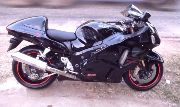 ขายhayabusa1300ปี2005ตัวLimitedอินวอย+สรรพสามิตสวยๆพร้อมของแต่งและของเดิม