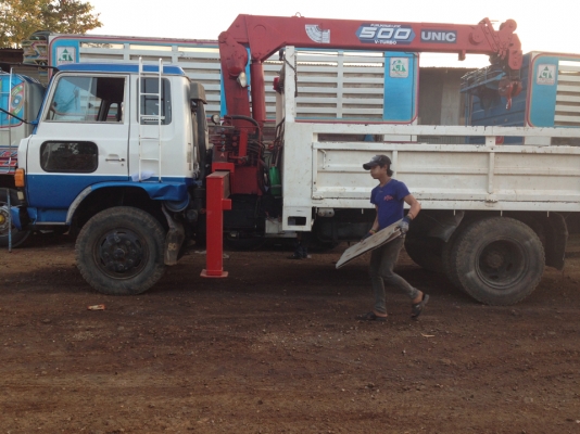 6ล้อ Hino ho7c มีสโล เครน unic5ตัน 4ท่อน รถใช้งานอยู่ กะบะยาว  5.50