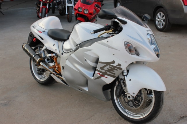 ขาย hayabusa1300 ปี2000 รถมือเดียว ทะเบียนแท้.สมอ ขาย hayabusa1300 ปี2000 รถมือเดียว ทะเบียนแท้.สมอ