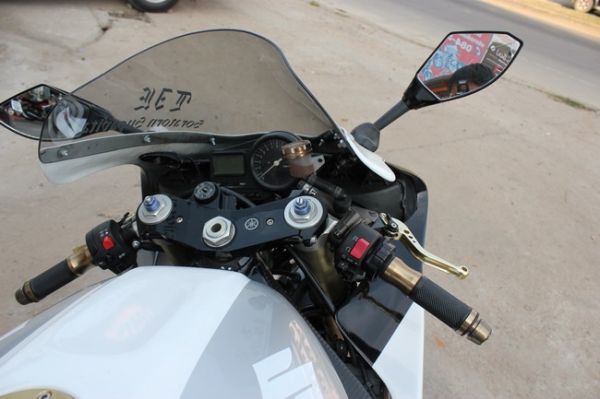 ขาย YAMAHA YZF-R1 ปี 2001 แต่งเต็ม ทะเบียนโอน ท่อโยชิแท้เบิกใหม่ ขาย YAMAHA YZF-R1 ปี 2001 แต่งเต็ม ทะเบียนโอน ท่อโยชิแท้เบิกใหม่