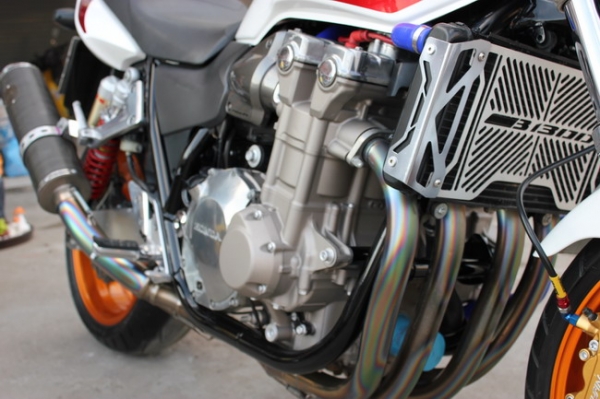 ขาย HONDA CB1300 หัวฉีด ทะเบียนแท้ .สมอ ตอง555 โอนขนส่ง แต่งเต็ม ขาย HONDA CB1300 หัวฉีด ทะเบียนแท้ .สมอ ตอง555 โอนขนส่ง แต่งเต็ม