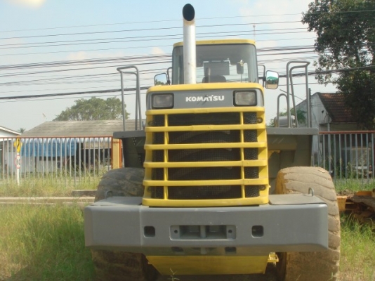 ละอองดาวแทรคเตอร์ ขายรถตักล้อยางยี่หัอ KOMATSU WA400-3 มือสองเก่าจากนอกสภาพดีราคาถูก พร้อมสำหรับการใช้งาน