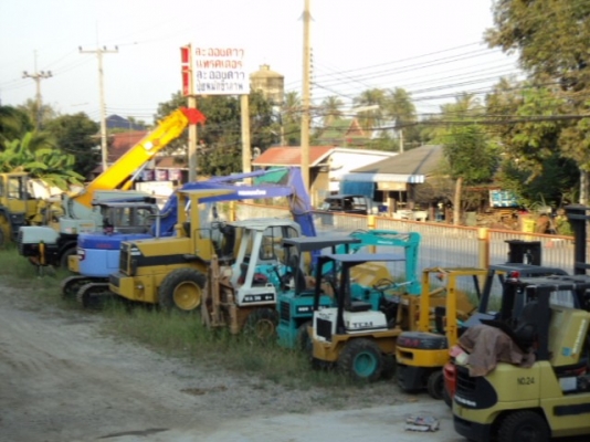 ละอองดาวแทรคเตอร์ ขายรถตักล้อยางยี่หัอ KOMATSU WA400-3 มือสองเก่าจากนอกสภาพดีราคาถูก พร้อมสำหรับการใช้งาน