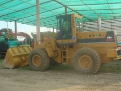 ละอองดาวแทรคเตอร์ ขายรถตักล้อยางยี่หัอ KOMATSU WA300-1 มือสองเก่าจากนอกสภาพดีราคาถูก พร้อมสำหรับการใช้งาน