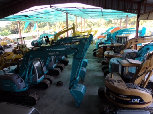 ละอองดาวแทรคเตอร์ ขาย รถแบคโฮ ยี่ห้อ KOBELCO SK120-1 มือสองเก่าจากนอกสภาพดีราคาถูก พร้อมสำหรับการใช้งาน