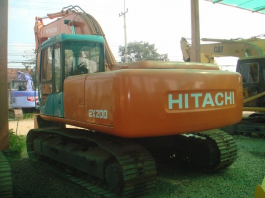 ละอองดาวแทรคเตอร์ ขาย รถแบคโฮ ยี่ห้อ HITACHI EX200-3 มือสองเก่าจากนอกสภาพดีราคาถูก พร้อมสำหรับการใช้งาน