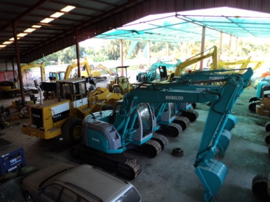 ละอองดาวแทรคเตอร์ ขาย รถแบคโฮ ยี่ห้อ HITACHI EX200-3 มือสองเก่าจากนอกสภาพดีราคาถูก พร้อมสำหรับการใช้งาน