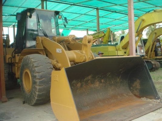 ละอองดาวแทรคเตอร์ ขาย รถตักล้อยาง ยี่หัอ CAT 962G  มือสองเก่าจากนอกสภาพดีราคาถูก พร้อมสำหรับการใช้งาน