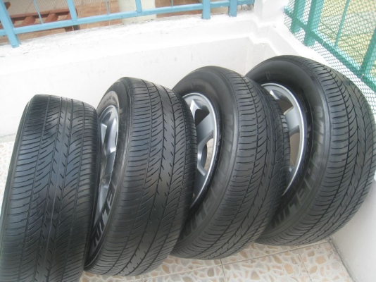 ขายล้อแม็กเดิม mitsubishi pajero 16"x7" 6/139 et38+ยางปี 10( 081-3747940 )