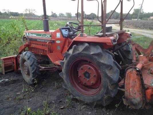 ขายด่วน kubota L1-24  4WD ดันหน้า+ โรตารี่+ ผานพรวน