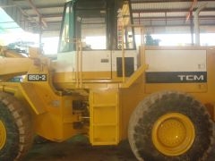 ละอองดาวแทรคเตอร์ ขาย รถตักล้อยาง ยี่หัอ TCM 850-2  มือสองเก่าจากนอกสภาพดีราคาถูก พร้อมสำหรับการใช้งาน