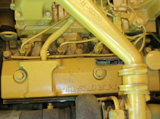 ละอองดาวแทรคเตอร์ ขายรถแบคโฮยี่หัอ KOMATSU PC100-5มือสองเก่าจากนอกสภาพดีราคาถูก พร้อมสำหรับการใช้งาน