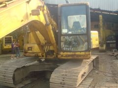 ละอองดาวแทรคเตอร์ ขายรถแบคโฮยี่หัอ KOMATSU PC120-6 มือสองเก่าจากนอกสภาพดีราคาถูก พร้อมสำหรับการใช้งาน