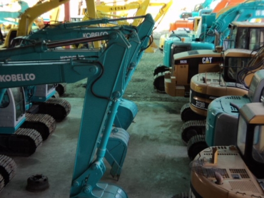 ละอองดาวแทรคเตอร์ ขายรถแบคโฮยี่หัอ KOMATSU PC120 มือสองเก่าจากนอกสภาพดีราคาถูก พร้อมสำหรับการใช้งาน