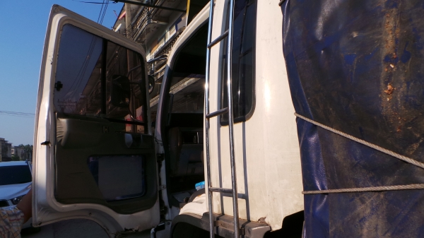 HINO FL17 หัวเปลี่ยน เครื่องเปลี่ยน ช่วงล่างสิงห์ไฮเทคค่ะ คุณว่าน จ.พิจิตร. มัดจำเรียบร้อยแล้วจ๊ะ HINO FL17 หัวเปลี่ยน เครื่องเปลี่ยน ช่วงล่างสิงห์ไฮเทคค่ะ คุณว่าน จ.พิจิตร. มัดจำเรียบร้อยแล้วจ๊ะ