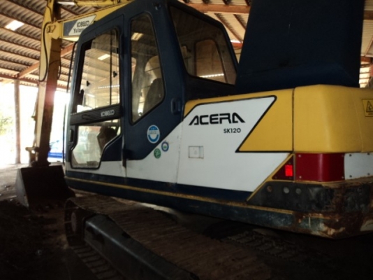 ละอองดาวแทรคเตอร์ ขาย รถแบคโฮ ยี่ห้อ KOBELCO SK 120-1 มือสองเก่าจากนอกสภาพดีราคาถูก พร้อมสำหรับการใช้งาน