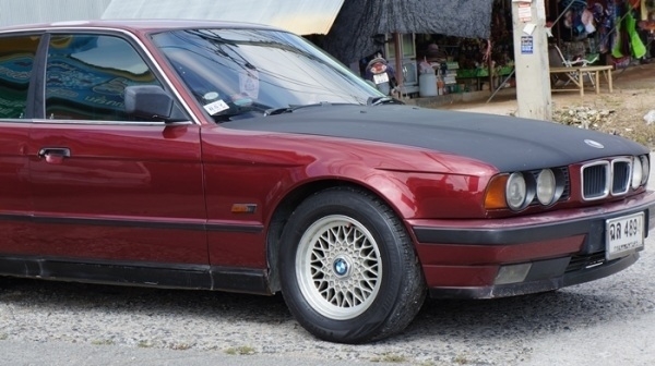 ขายBMW 520i. 120000 บาท พร้อมใช้ ถูกๆ ไม่มีที่จอดแล้ว