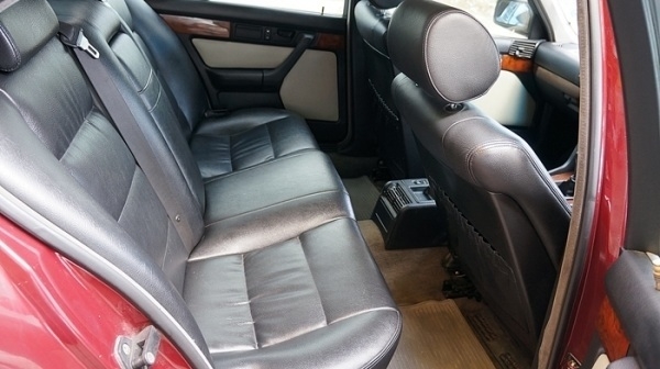 ขายBMW 520i. 120000 บาท พร้อมใช้ ถูกๆ ไม่มีที่จอดแล้ว