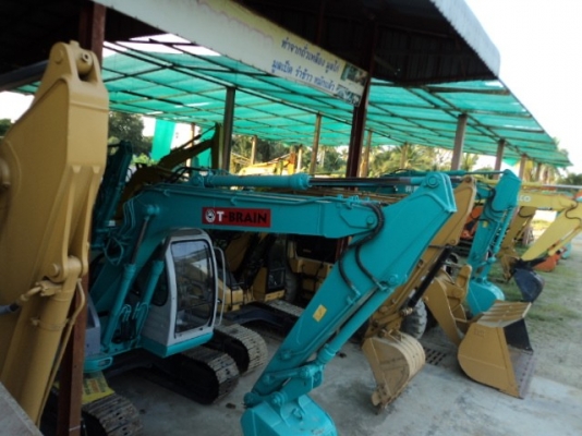 ละอองดาวแทรคเตอร์ ขายรถตักล้อยางยี่หัอ KOMATSU WA180-1 มือสองเก่าจากนอกสภาพดีราคาถูก พร้อมสำหรับการใช้งาน