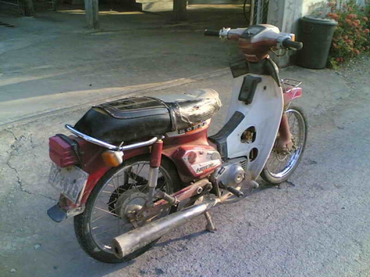 ขายC700Cdi(แดง1)เล่มทะเบียนพร้อมชุดโอนเครื่องดีอะไหร่เดิมเกือบครบขาย 7500 บาท