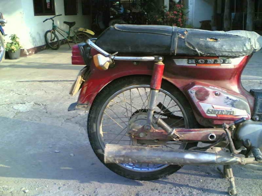 ขายC700Cdi(แดง1)เล่มทะเบียนพร้อมชุดโอนเครื่องดีอะไหร่เดิมเกือบครบขาย 7500 บาท