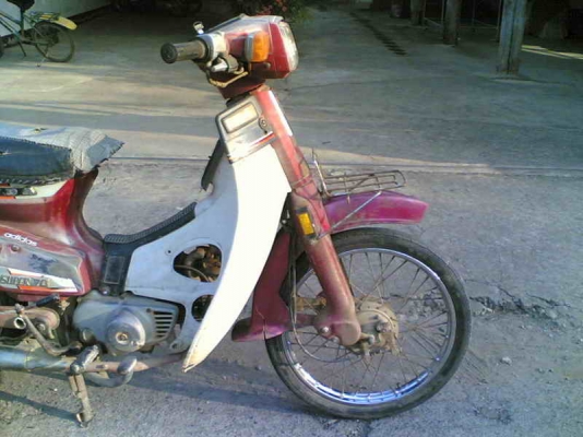 ขายC700Cdi(แดง1)เล่มทะเบียนพร้อมชุดโอนเครื่องดีอะไหร่เดิมเกือบครบขาย 7500 บาท