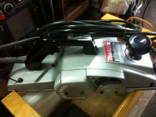 กบไฟฟ้า รุ่นมืออาชีพ 1804 N