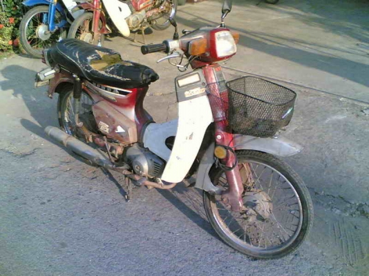 ขายC700(แดง2)เล่มทะเบียนพร้อมชุดโอนเครื่องดีอะไหร่เกือบครบขาย 6900 บาท