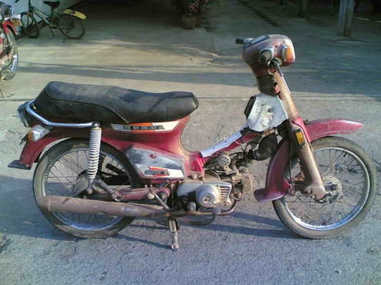 ขายC700Cdi(แดง3)เล่มทะเบียนพร้อมชุดโอนเครื่องดีอะไหร่ต้องเก็บขาย 6900 บาท