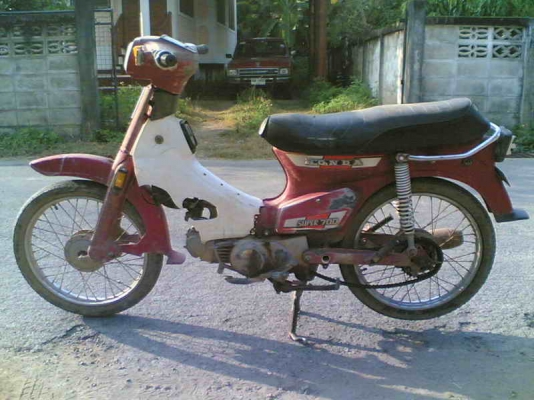 ขายC700Cdi(แดง3)เล่มทะเบียนพร้อมชุดโอนเครื่องดีอะไหร่ต้องเก็บขาย 6900 บาท