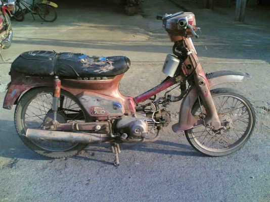 ขายC700(แดง4)เล่มทะเบียนพร้อมชุดโอน เครื่องดีอะไหร่ต้องเก็บขาย 6000 บาท