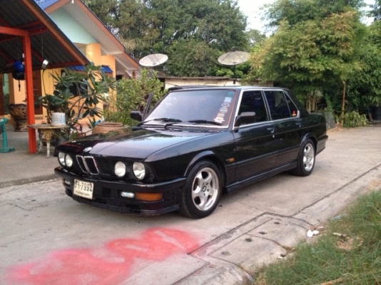 ขาย BMW 520i E28 เครื่องเสียงเป็นแสน