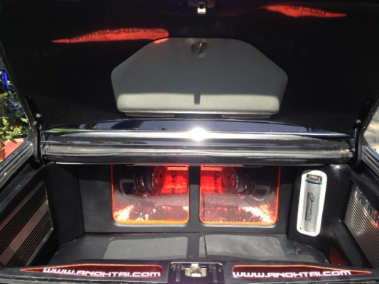 ขาย BMW 520i E28 เครื่องเสียงเป็นแสน ขาย BMW 520i E28 เครื่องเสียงเป็นแสน