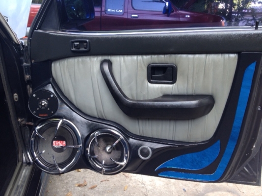 ขาย BMW 520i E28 เครื่องเสียงเป็นแสน ขาย BMW 520i E28 เครื่องเสียงเป็นแสน