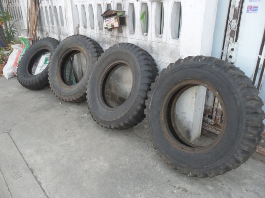 ยาง 9.00 - 20 สวยๆ